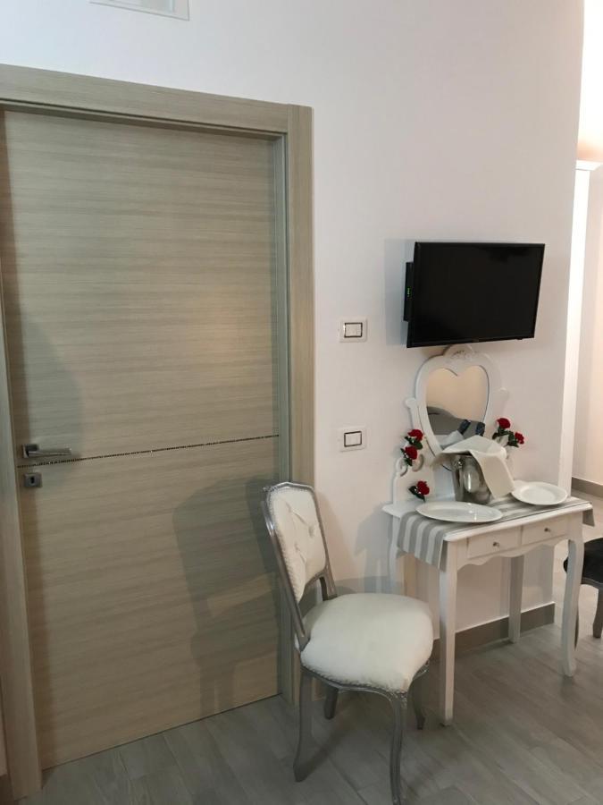 Bed and Breakfast Le Rose Nettuno Exterior foto